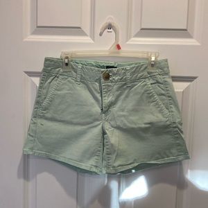American Eagle women’s short size 6 mint green.
